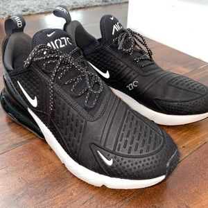Nike Air Max 270 Women’s Shoe